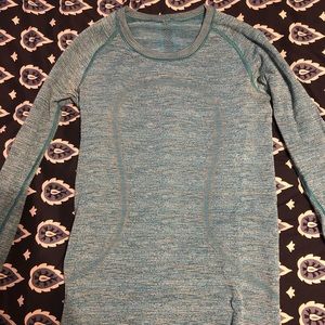 Lululemon Swiftly Tech Long Sleeve (size 6)